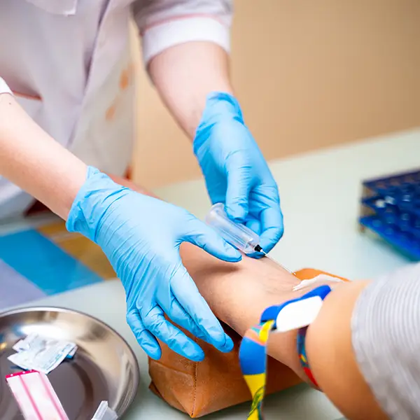 Pobranie krwi od pacjentki